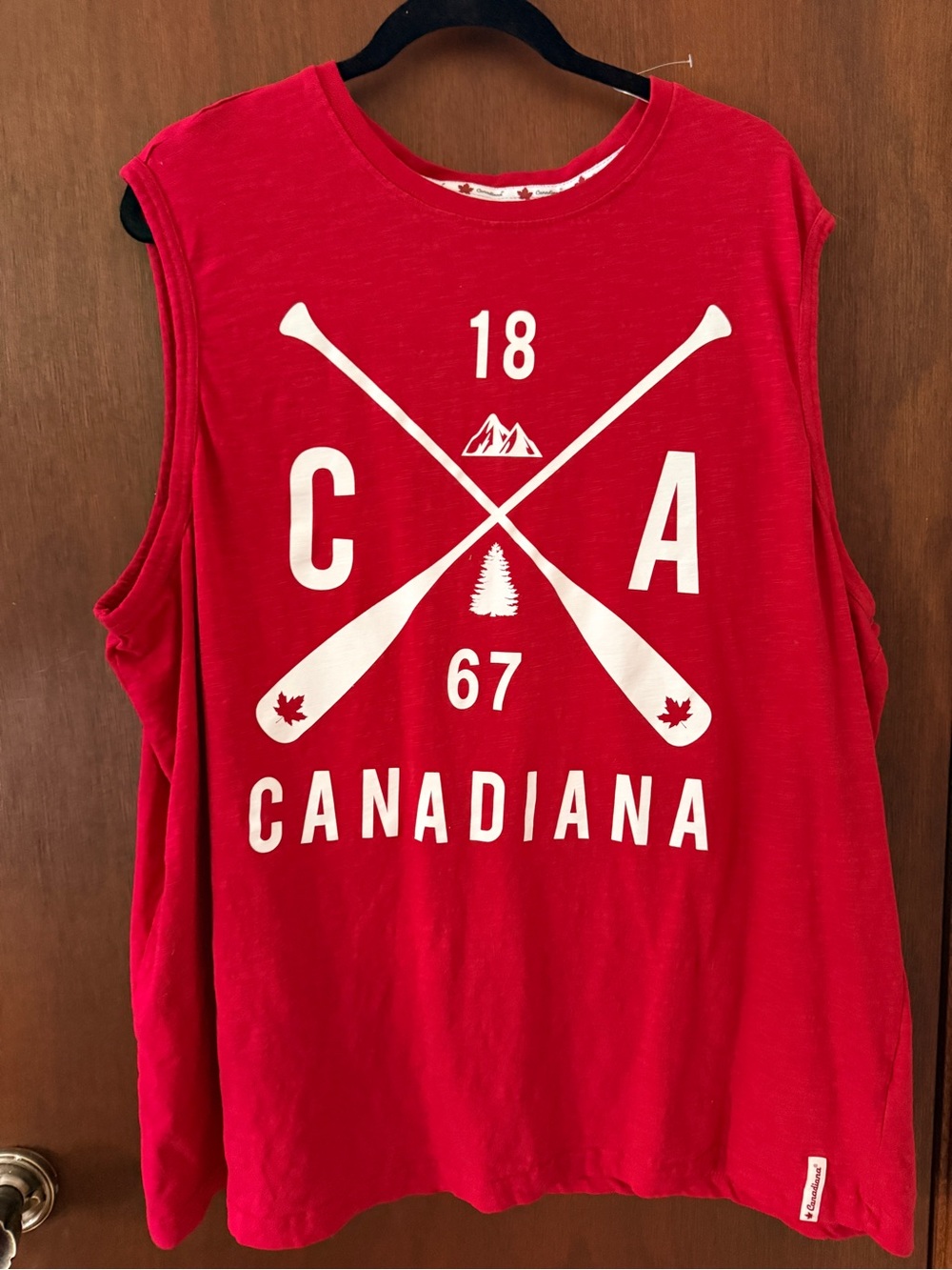 Canadiana Red Graphic Sleeveless Top xxl